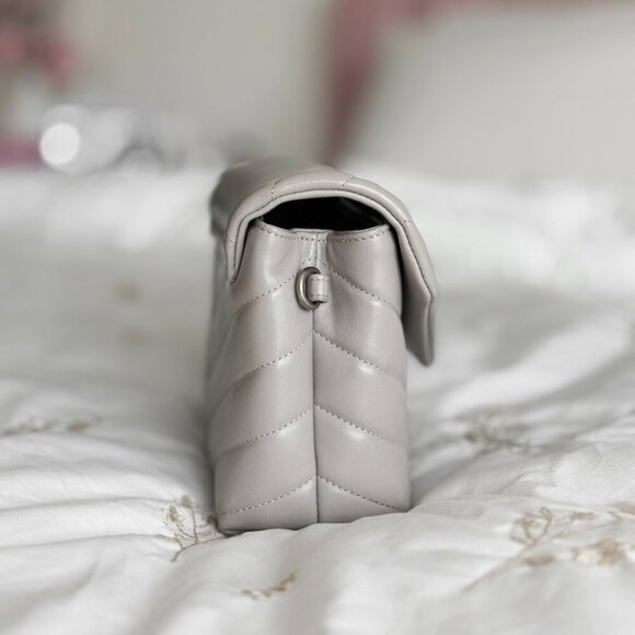 Saint Laurent Toy Monogram Matelasse LouLou Bag - Picture 5 of 16